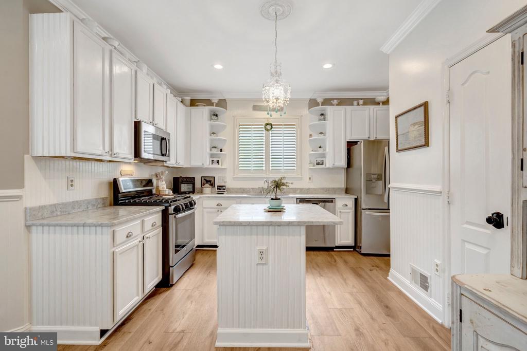 25484 HEATHFIELD CIRCLE