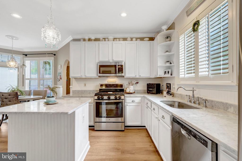 25484 HEATHFIELD CIRCLE