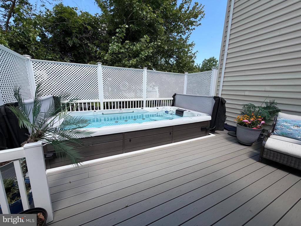 25484 HEATHFIELD CIRCLE