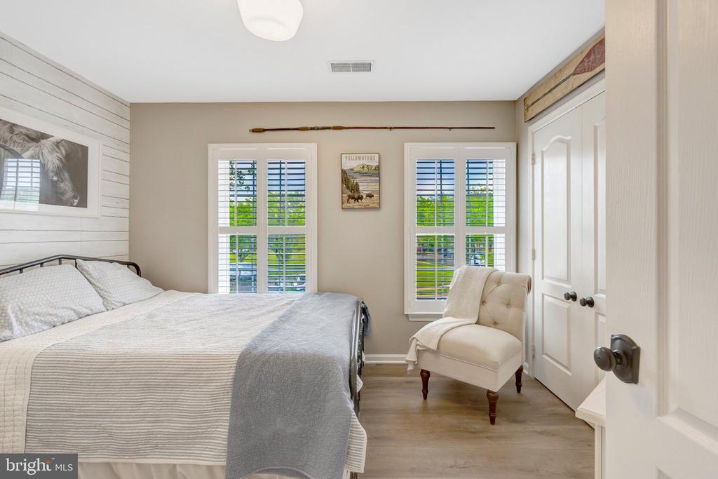 25484 HEATHFIELD CIRCLE