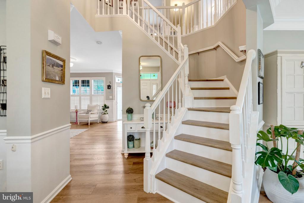 25484 HEATHFIELD CIRCLE