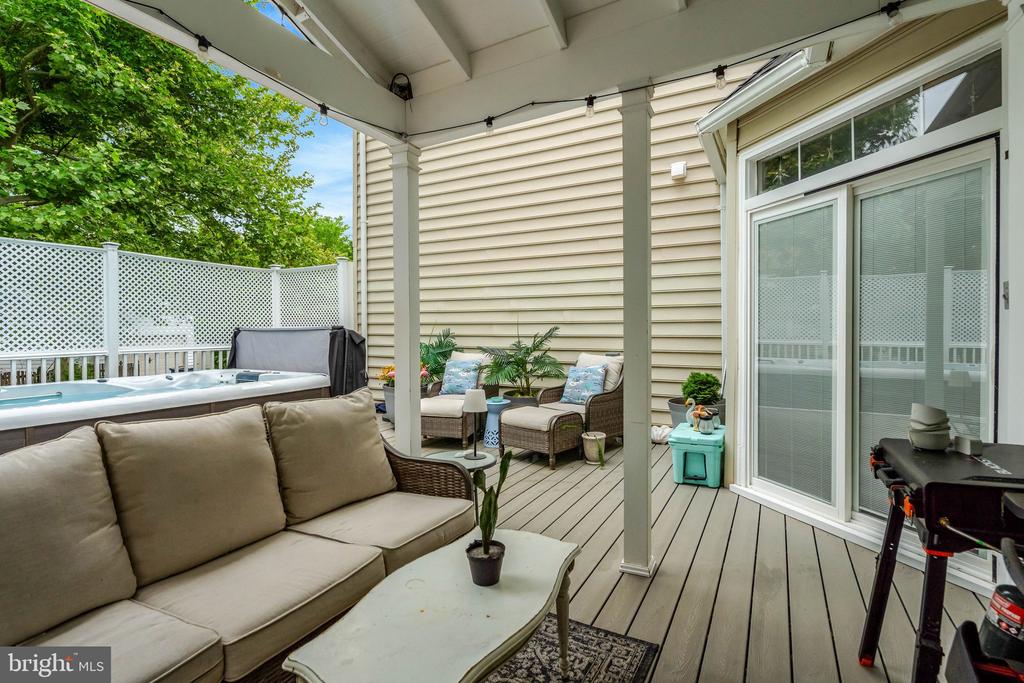 25484 HEATHFIELD CIRCLE