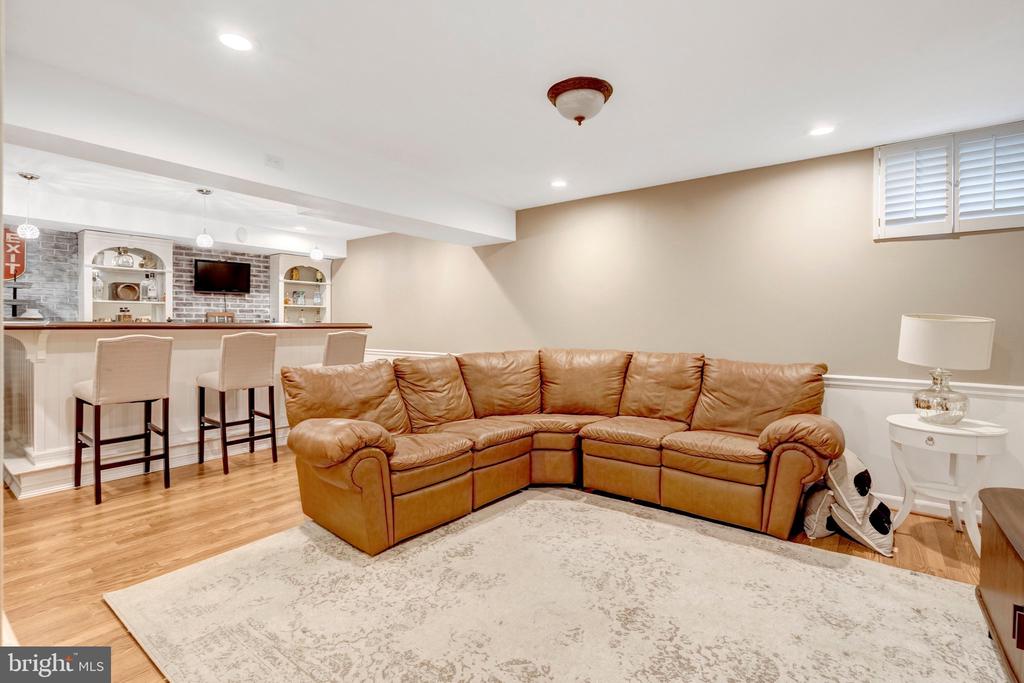 25484 HEATHFIELD CIRCLE