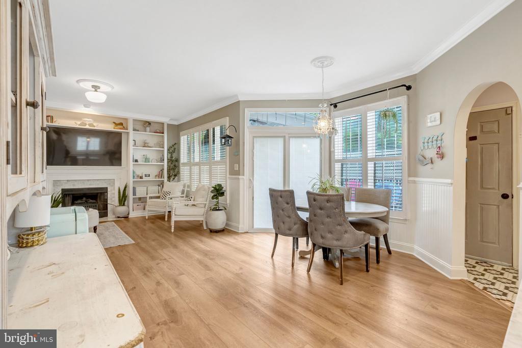 25484 HEATHFIELD CIRCLE