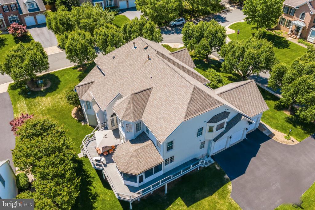 21930 BELLAIR COURT