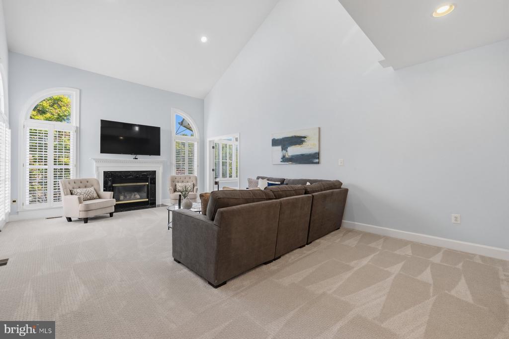 21930 BELLAIR COURT