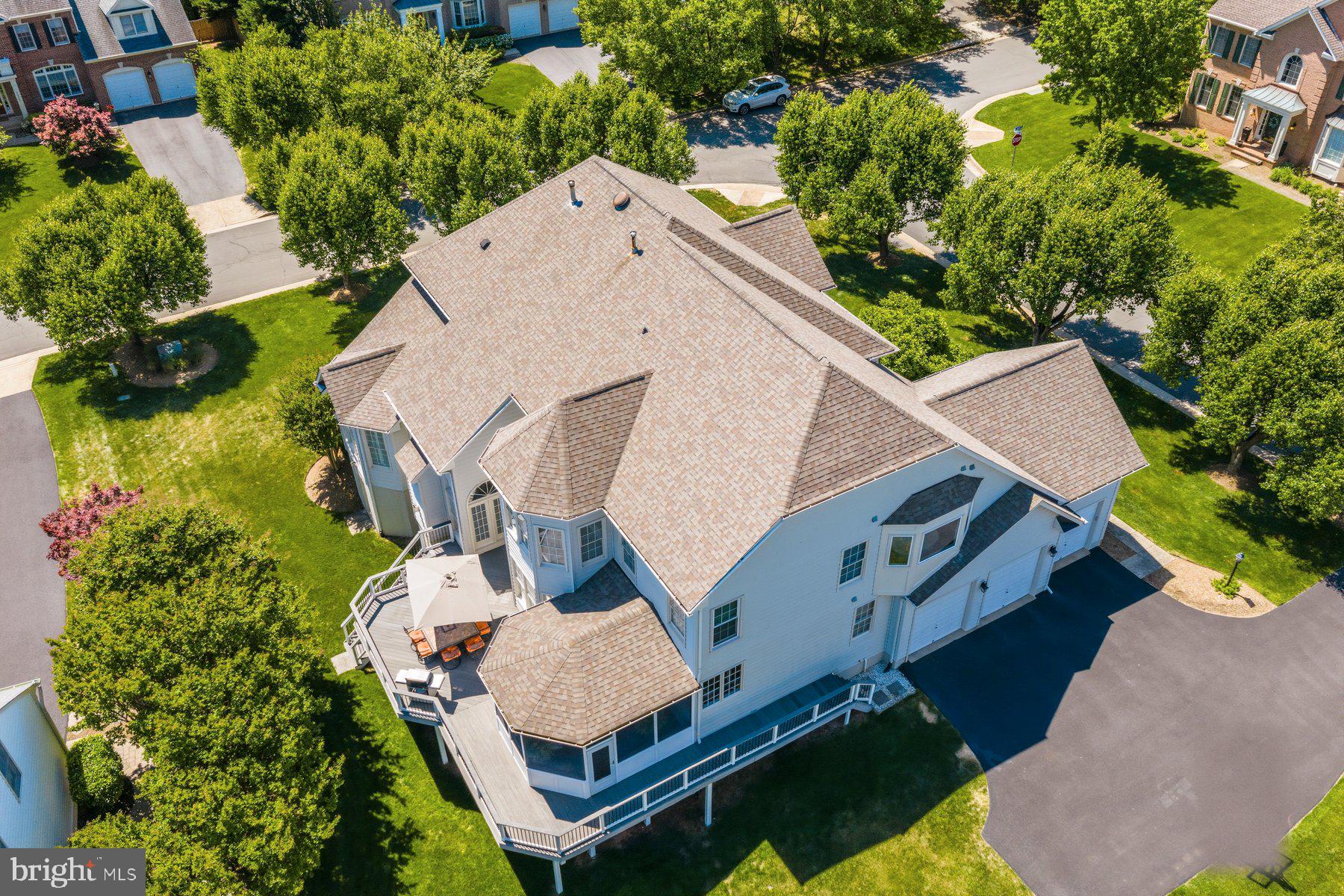 21930 BELLAIR COURT