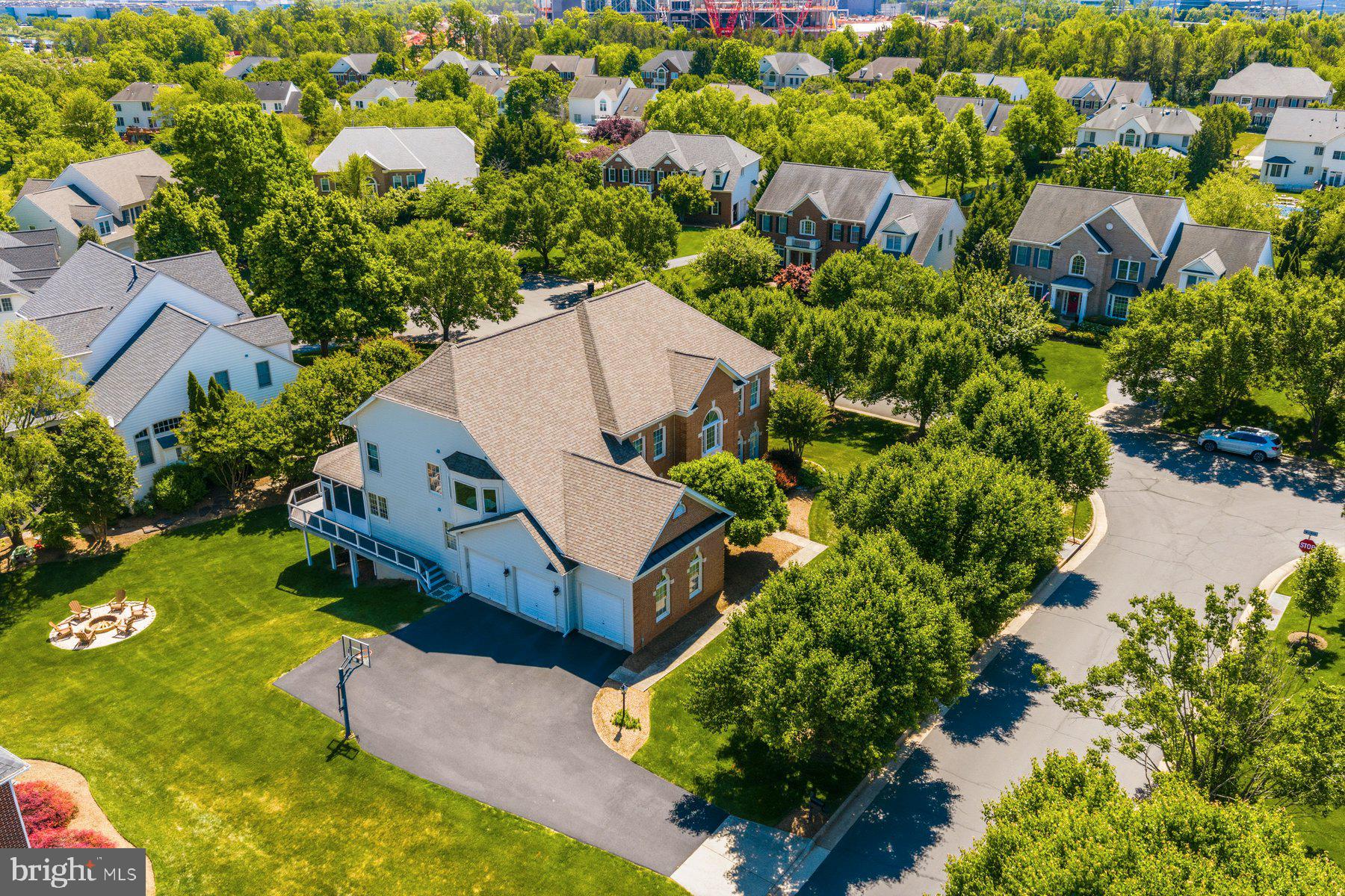 21930 BELLAIR COURT