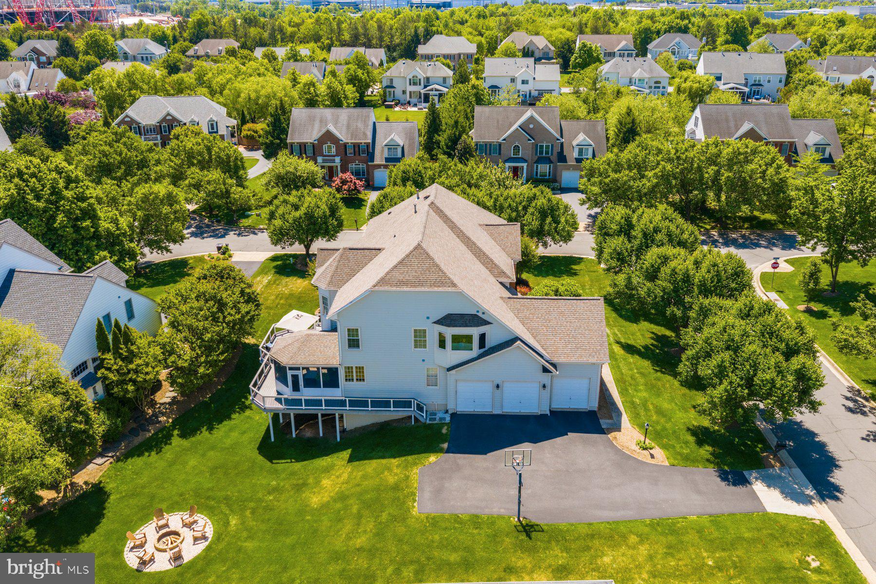 21930 BELLAIR COURT