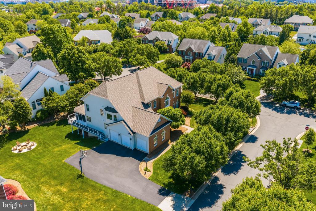 21930 BELLAIR COURT