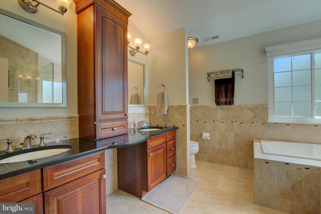 106 BETHAL COURT SW