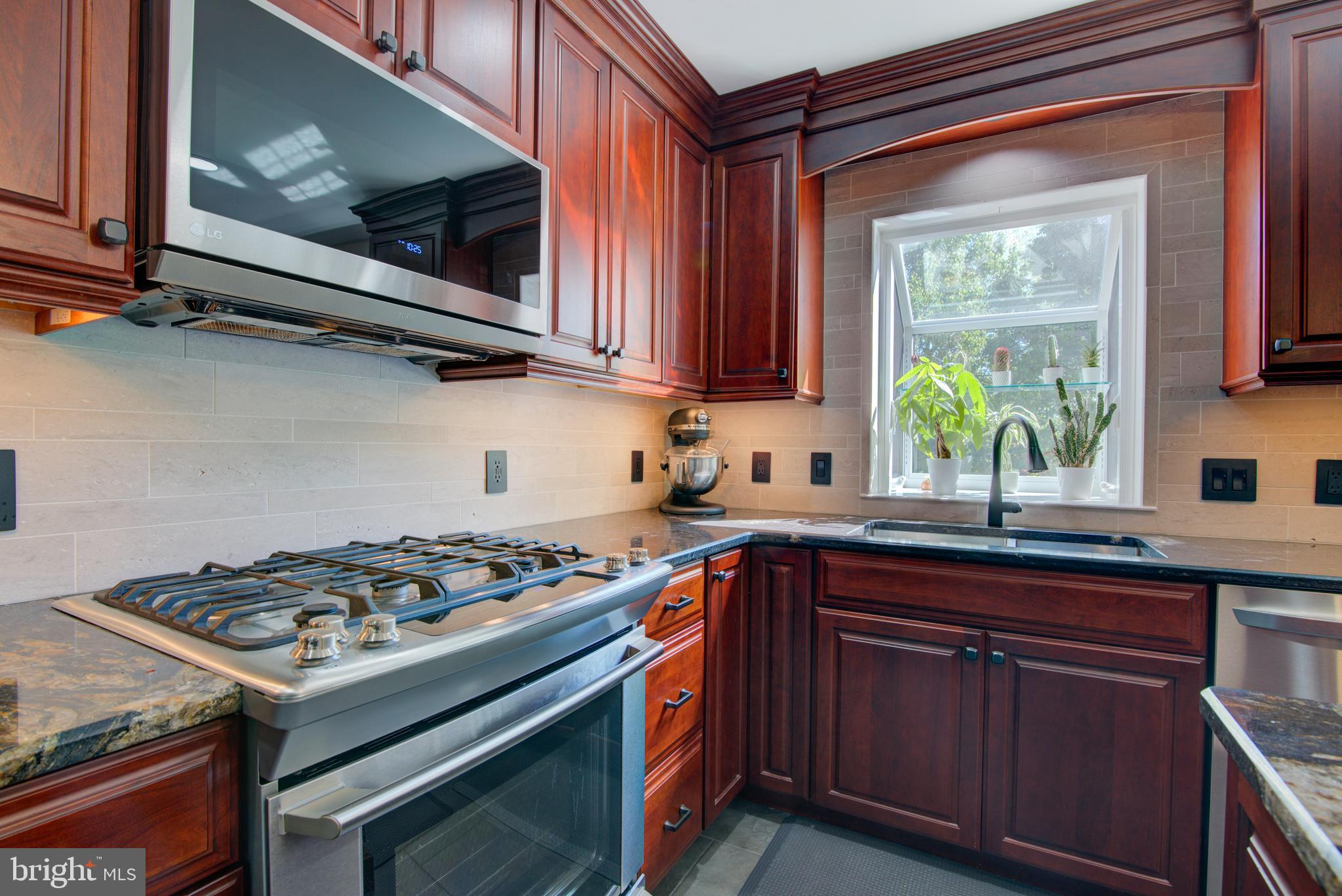 106 BETHAL COURT SW