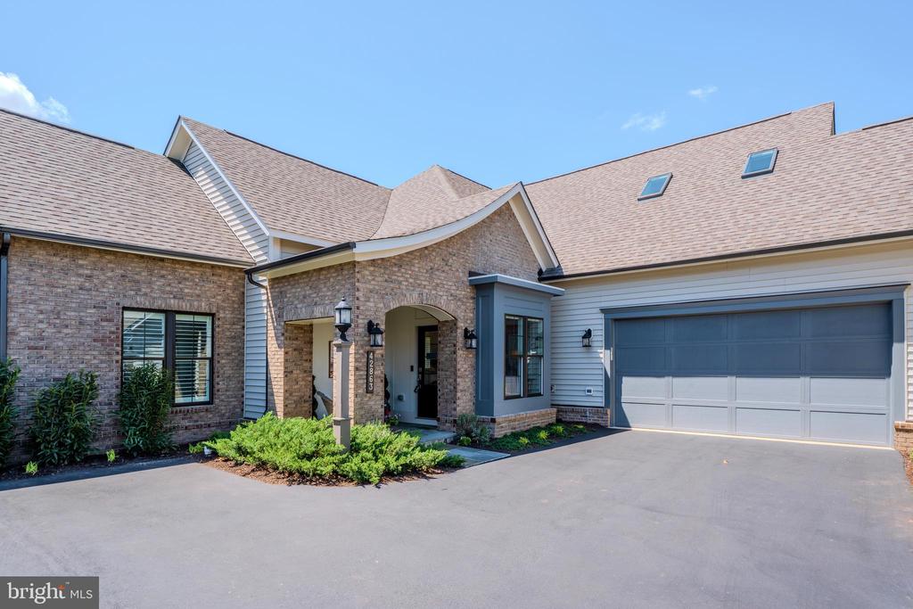 42863 BEAVER CROSSING SQUARE