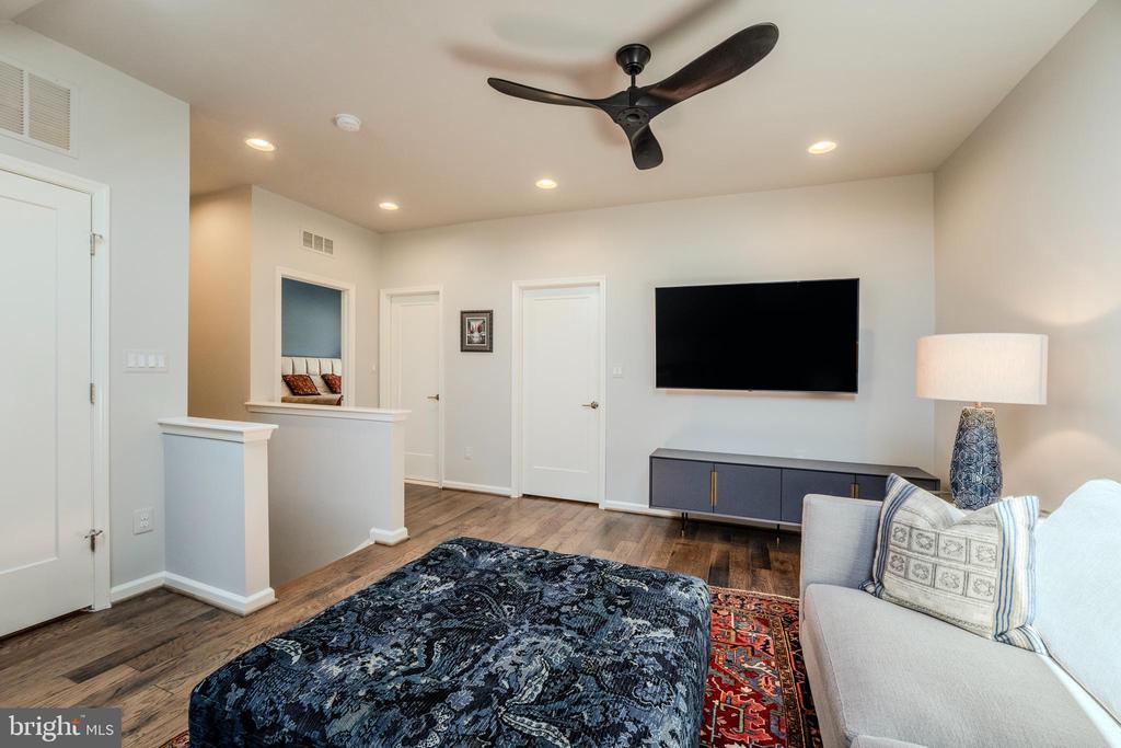42863 BEAVER CROSSING SQUARE