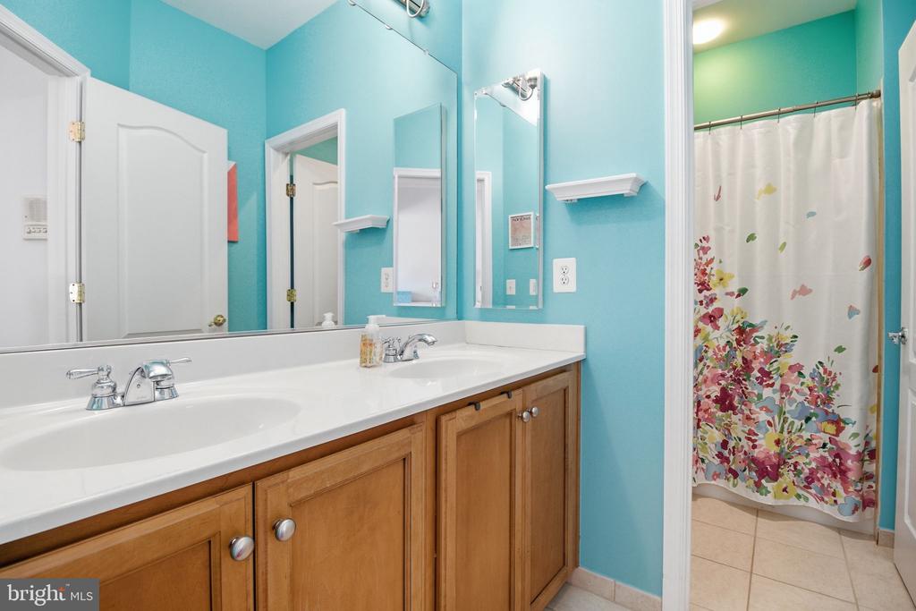 21980 STONESTILE PLACE