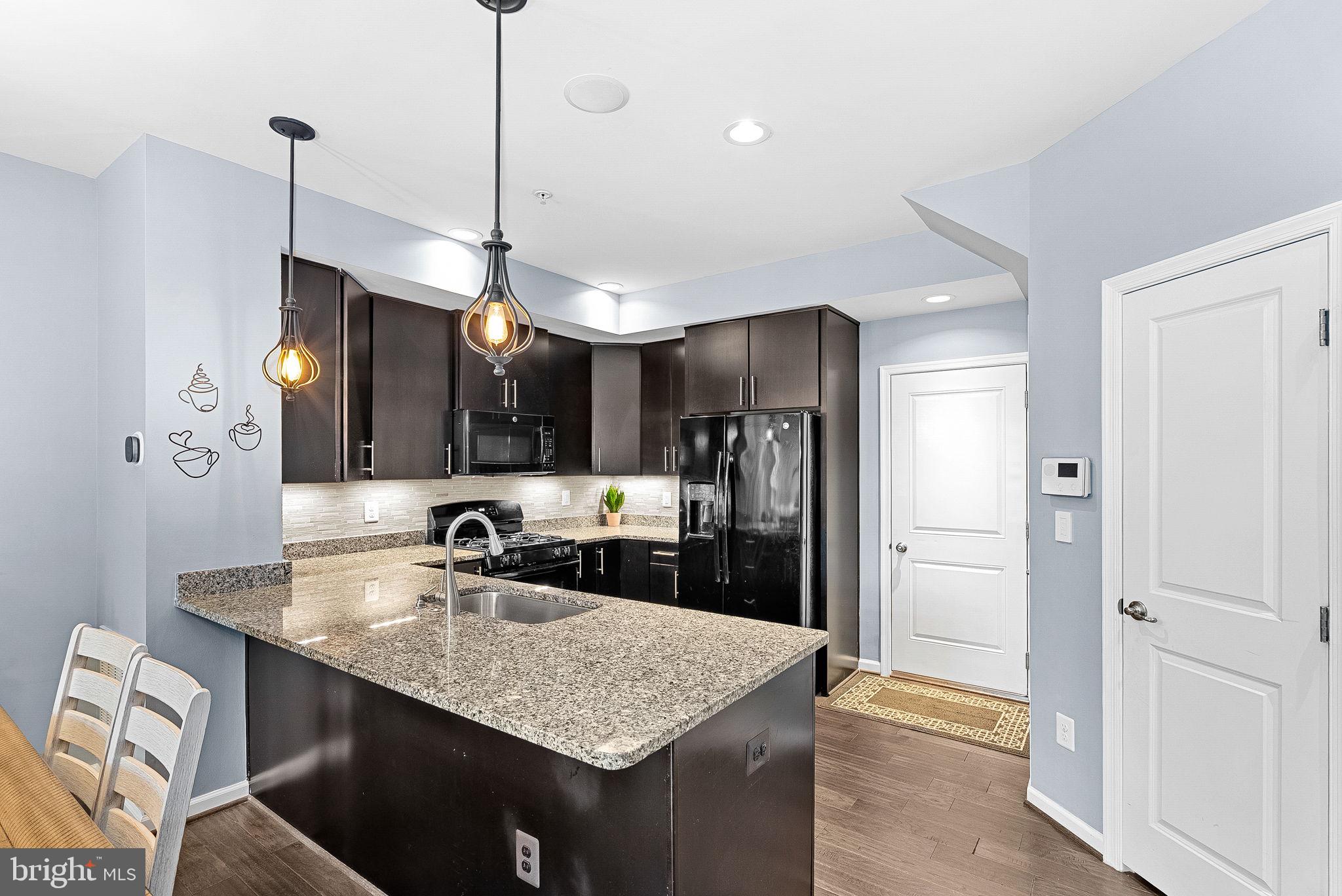 25284 GRAY POPLAR TERRACE