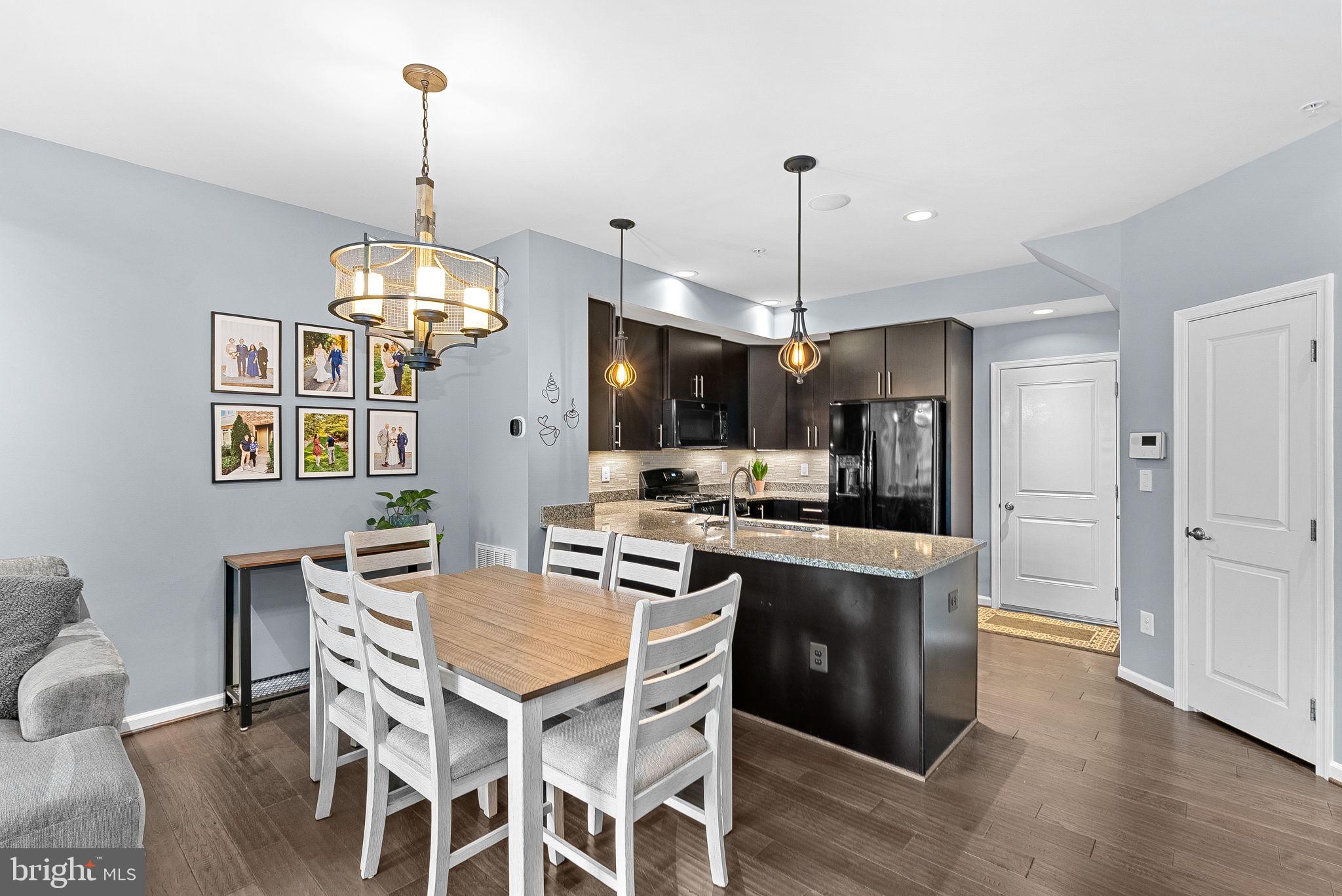 25284 GRAY POPLAR TERRACE
