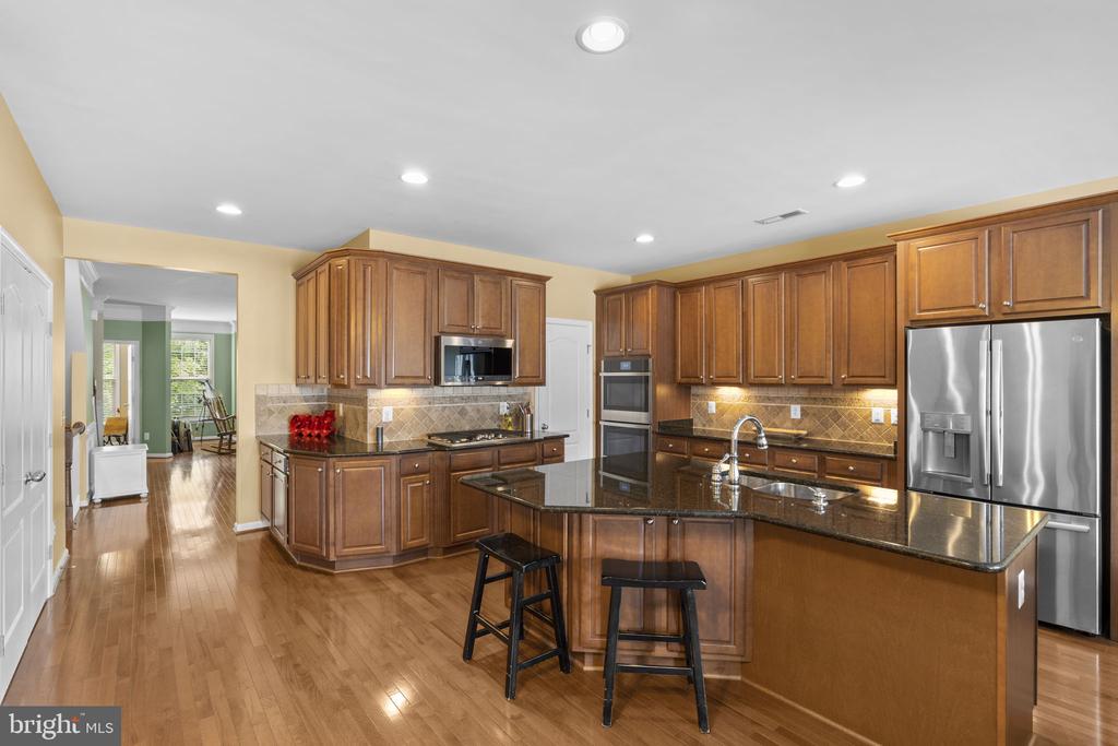 43682 CHICACOAN CREEK SQUARE