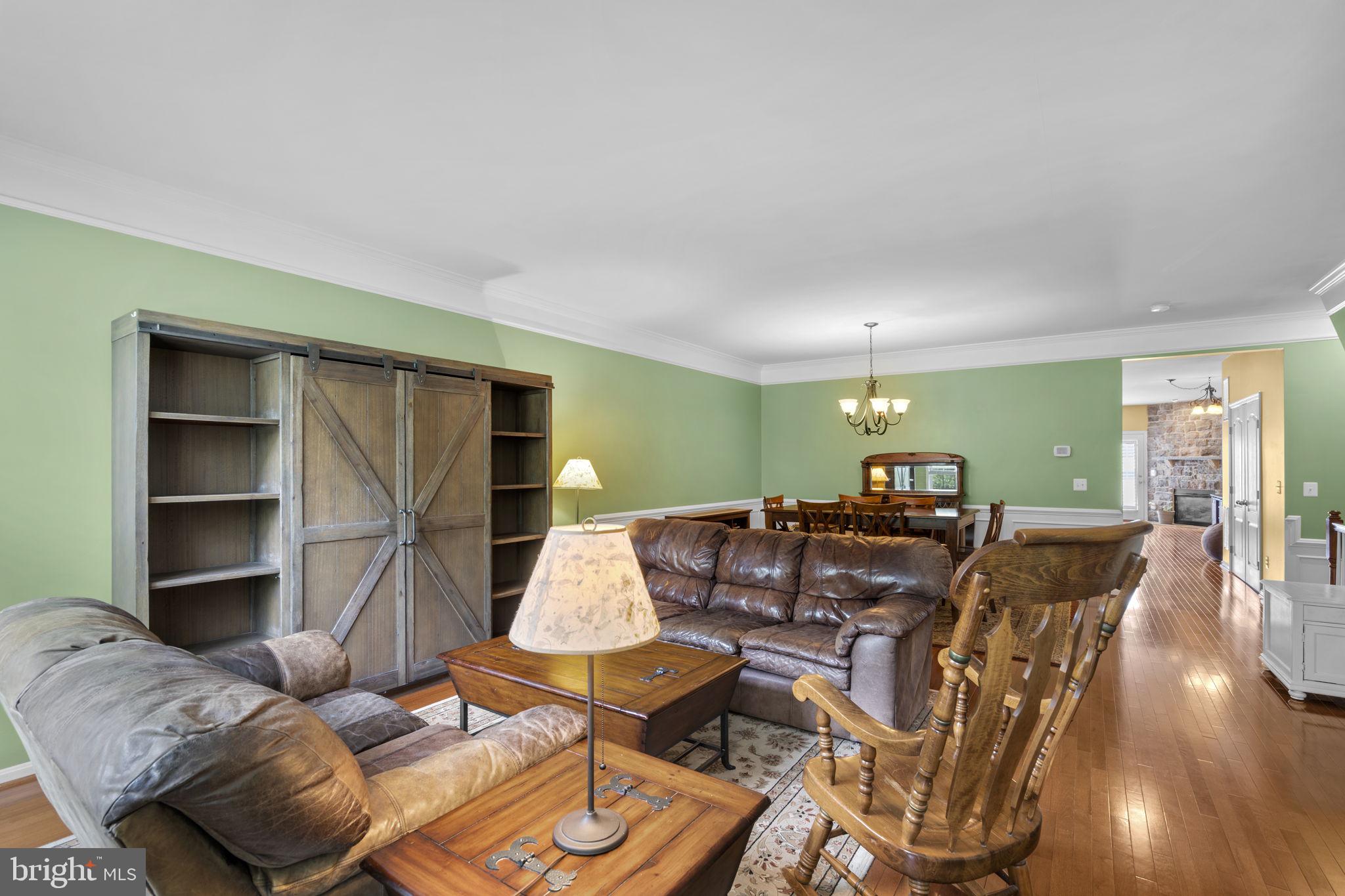 43682 CHICACOAN CREEK SQUARE