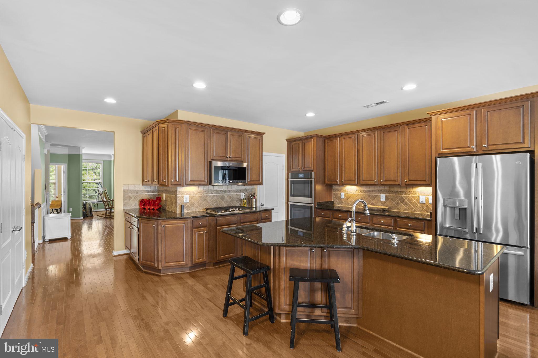 43682 CHICACOAN CREEK SQUARE