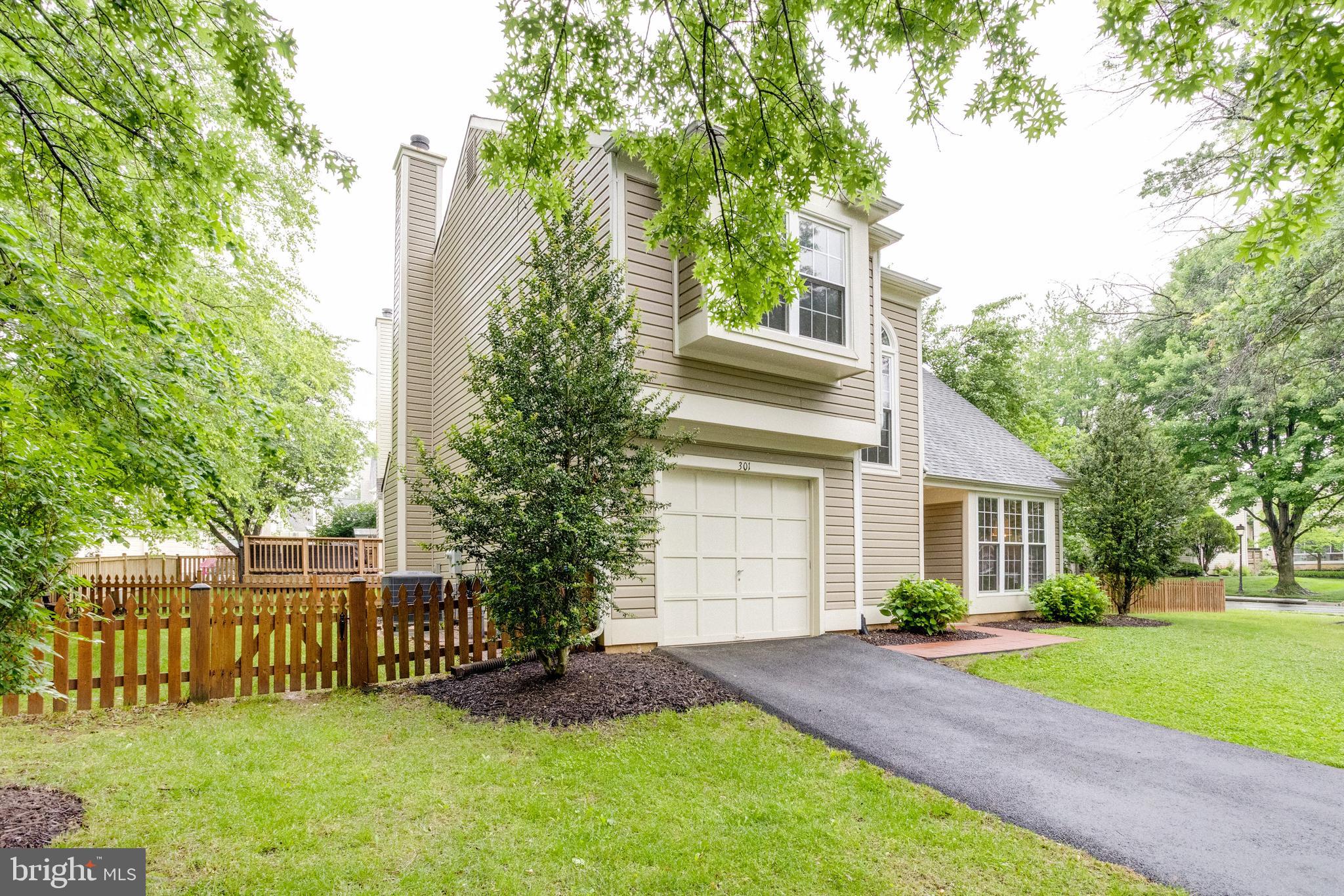 301 DEERPATH AVENUE SW