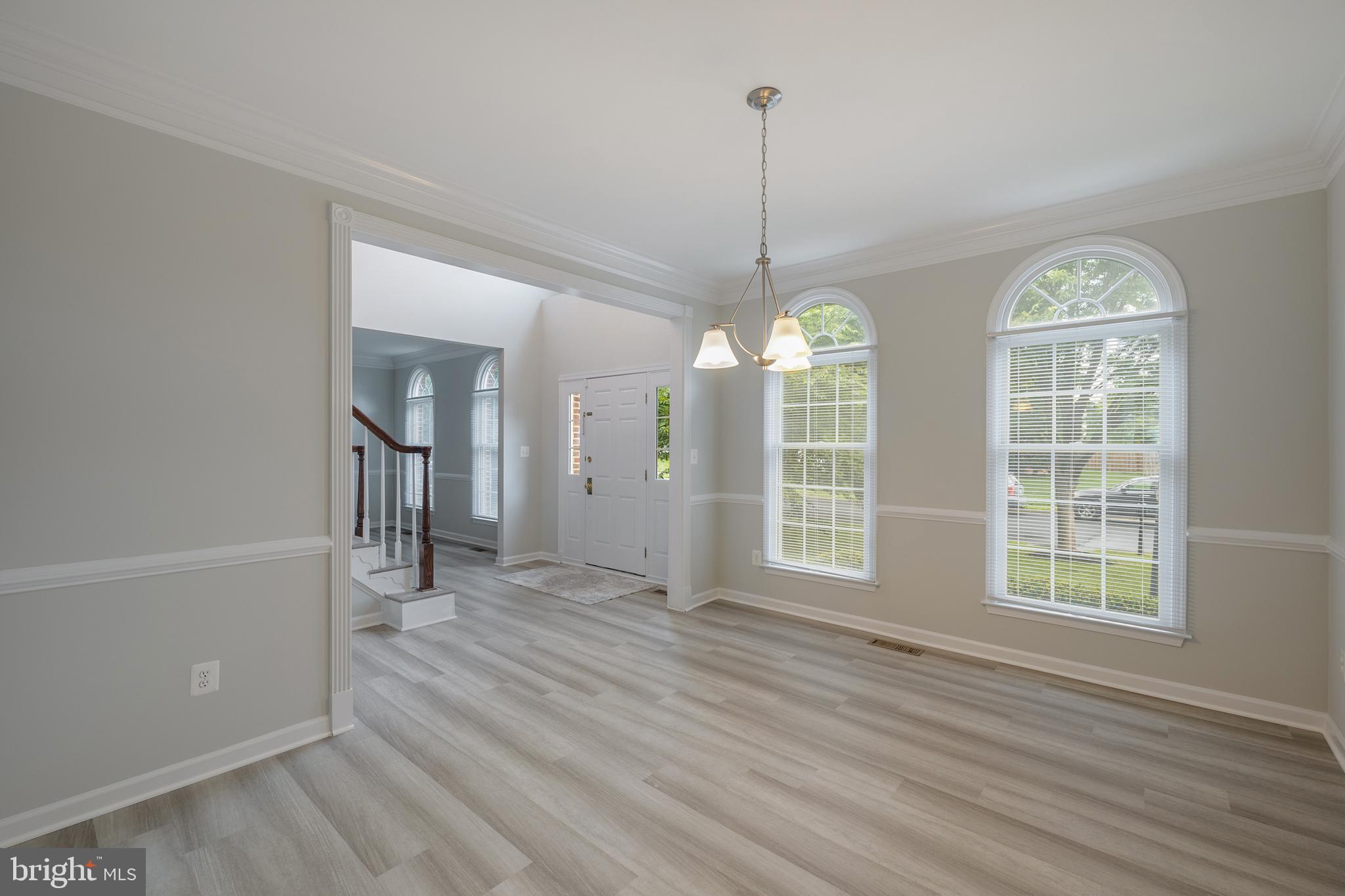 22829 QUEENSBRIDGE DRIVE
