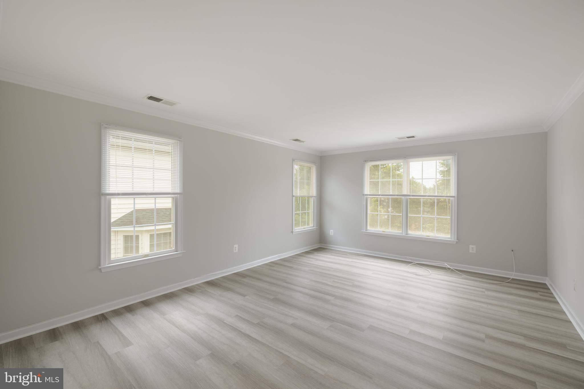 22829 QUEENSBRIDGE DRIVE