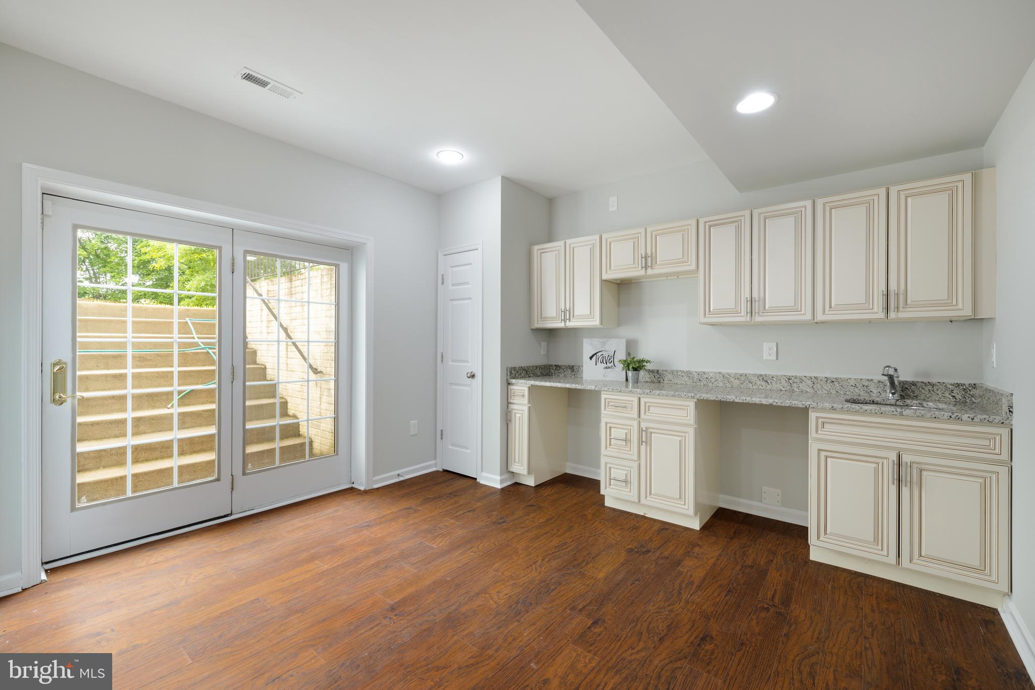 22829 QUEENSBRIDGE DRIVE