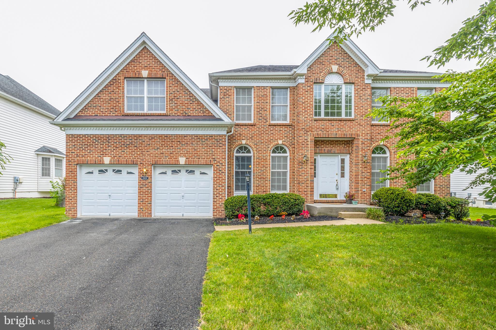 22829 QUEENSBRIDGE DRIVE