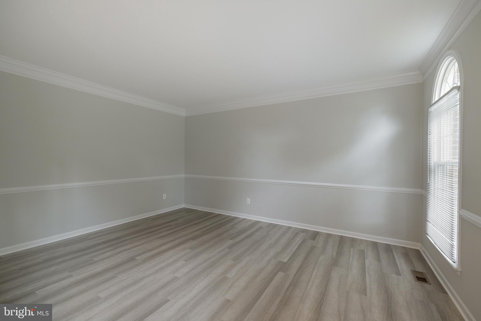 22829 QUEENSBRIDGE DRIVE