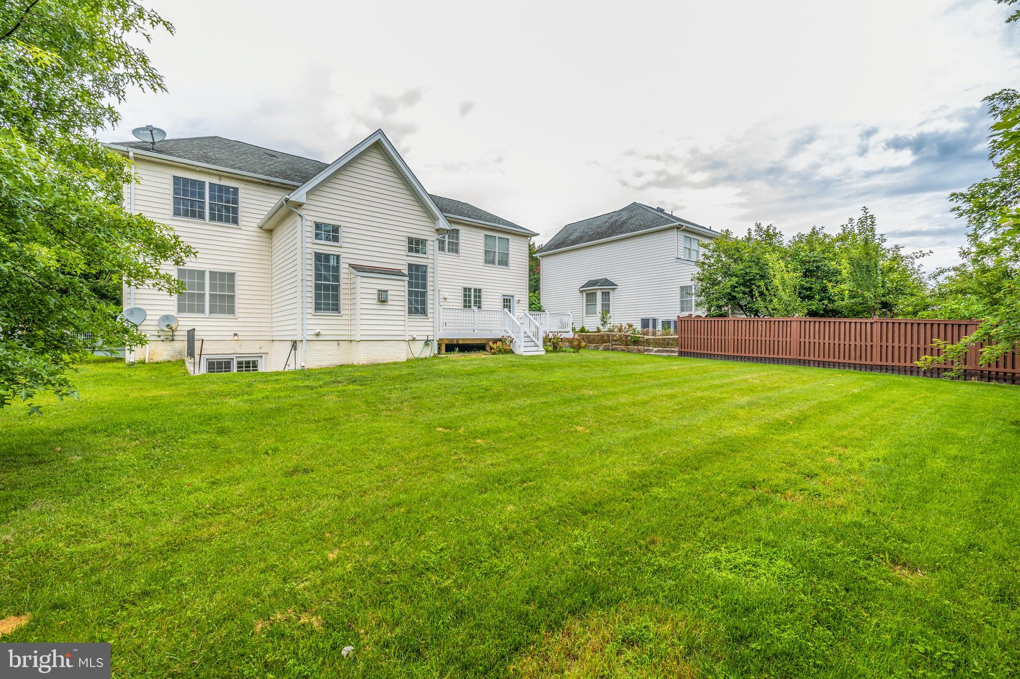 22829 QUEENSBRIDGE DRIVE