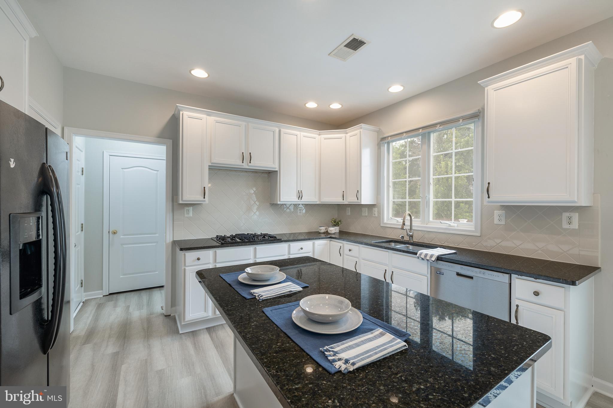 22829 QUEENSBRIDGE DRIVE