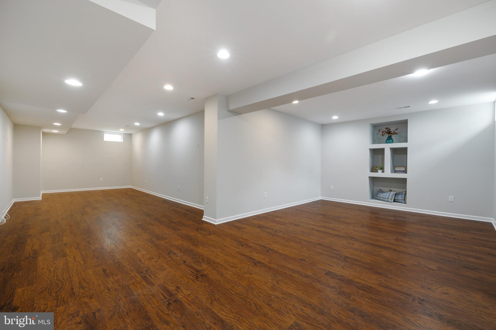 22829 QUEENSBRIDGE DRIVE