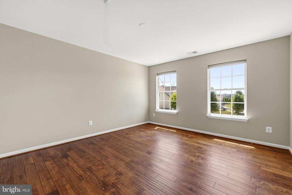 21916 BELLAIR COURT