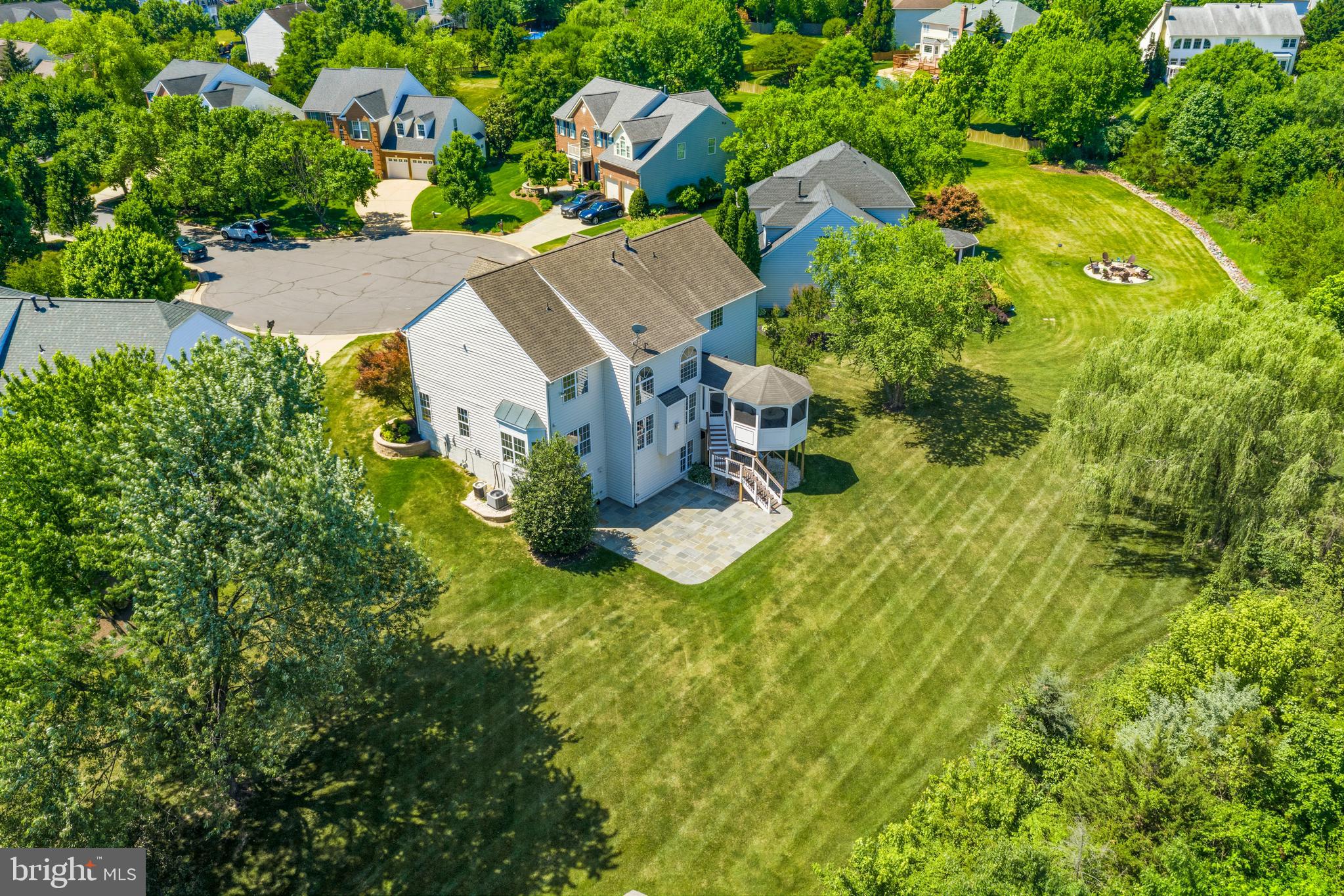 21916 BELLAIR COURT