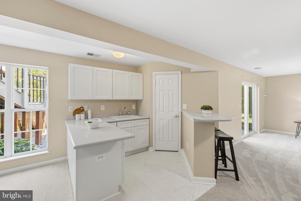 21916 BELLAIR COURT
