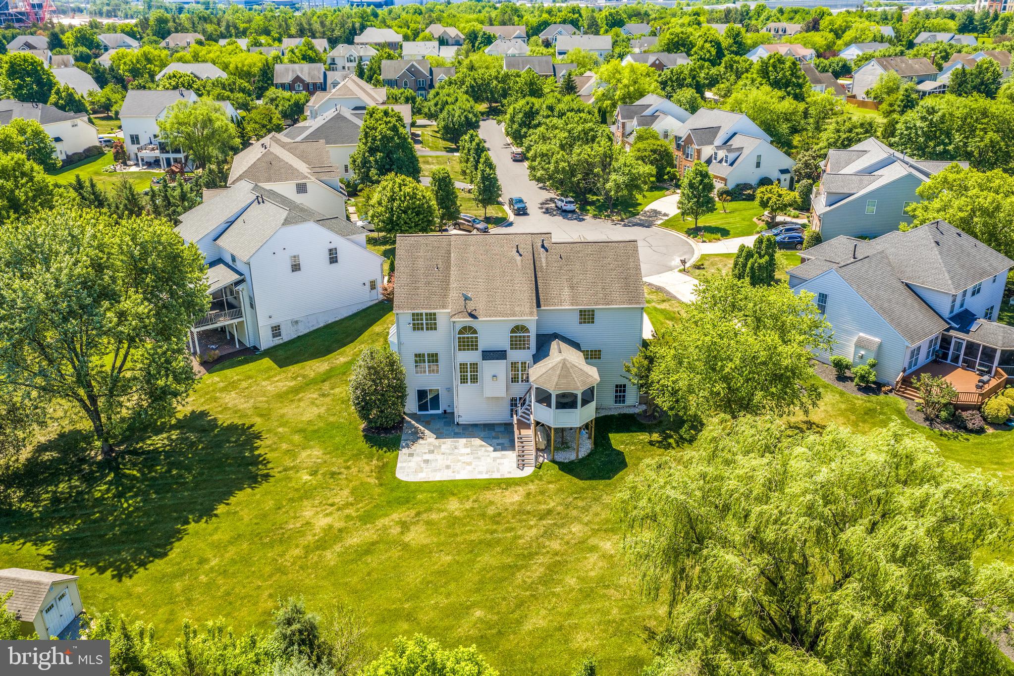 21916 BELLAIR COURT