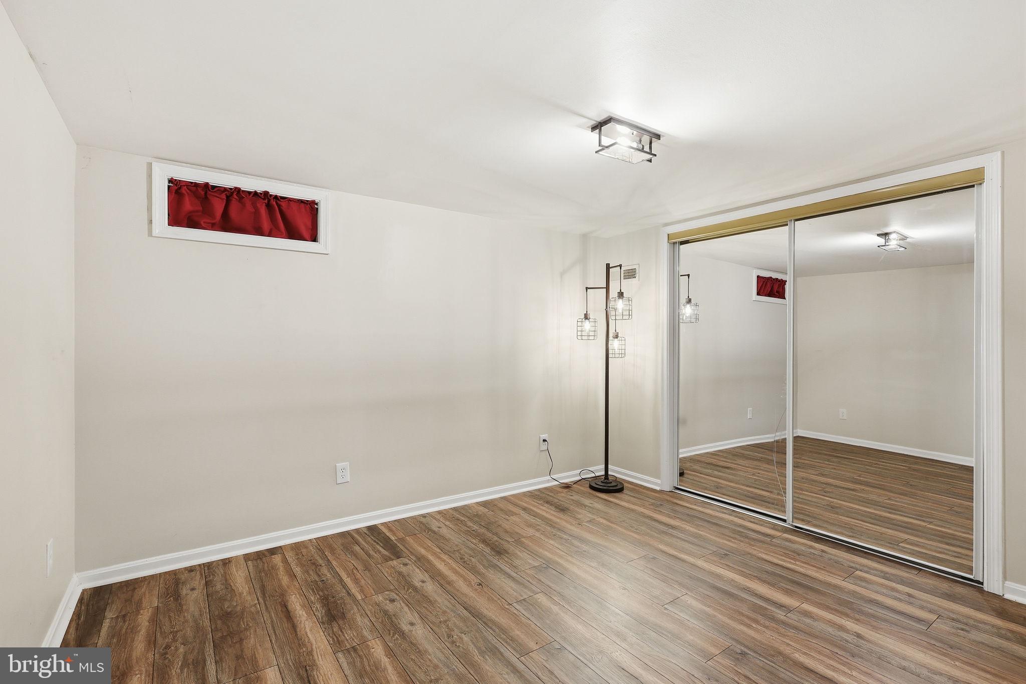 204 GRAFTON WAY NE