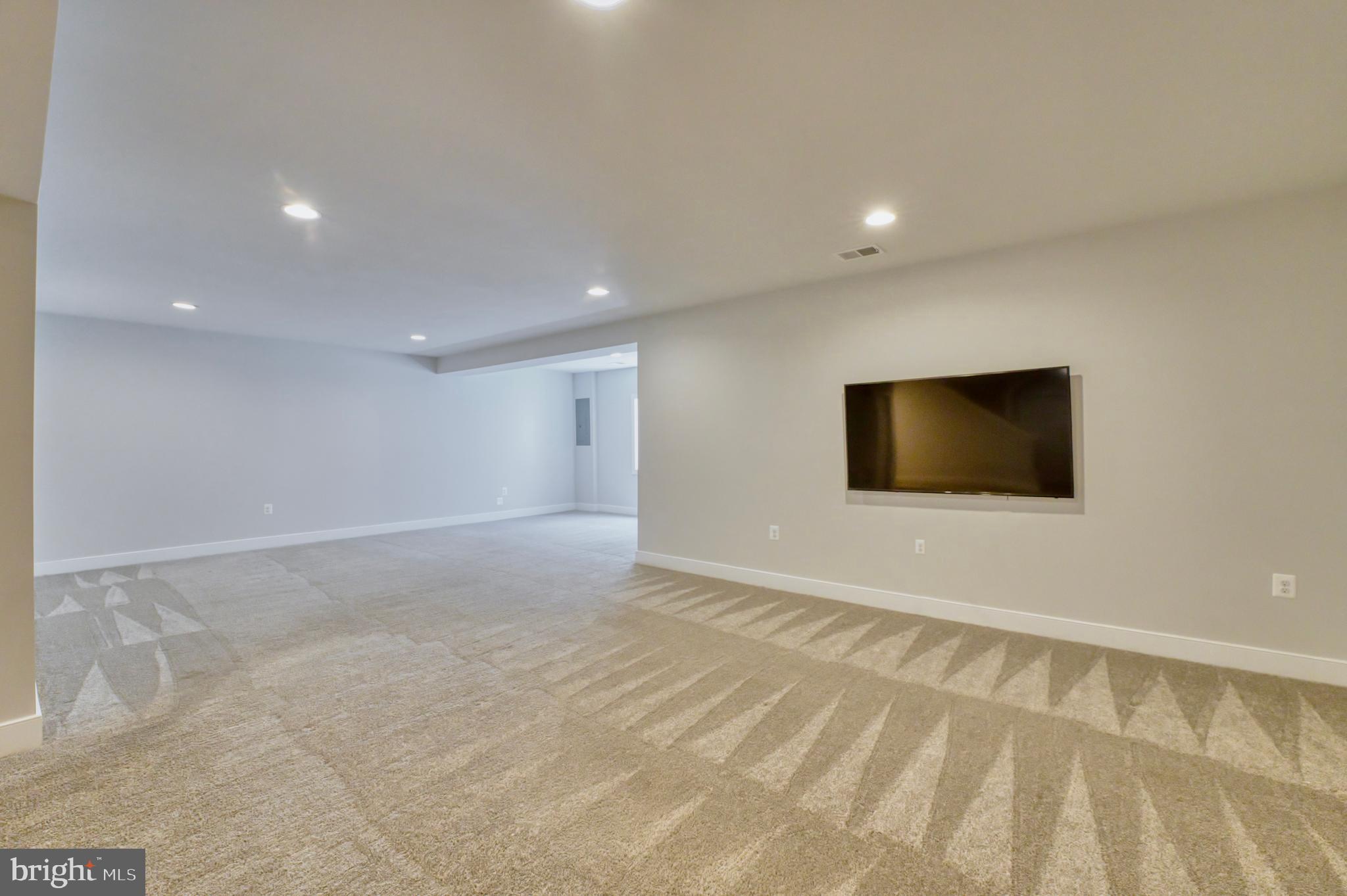 23695 CYPRESS GLEN SQUARE