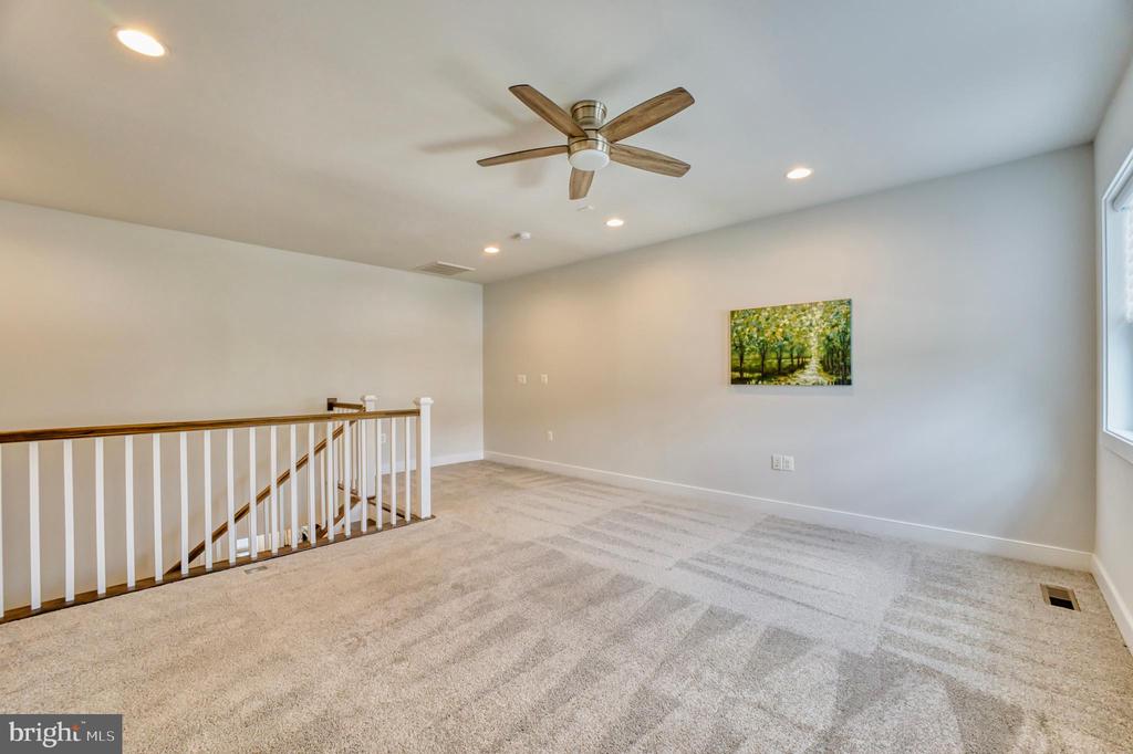 23695 CYPRESS GLEN SQUARE