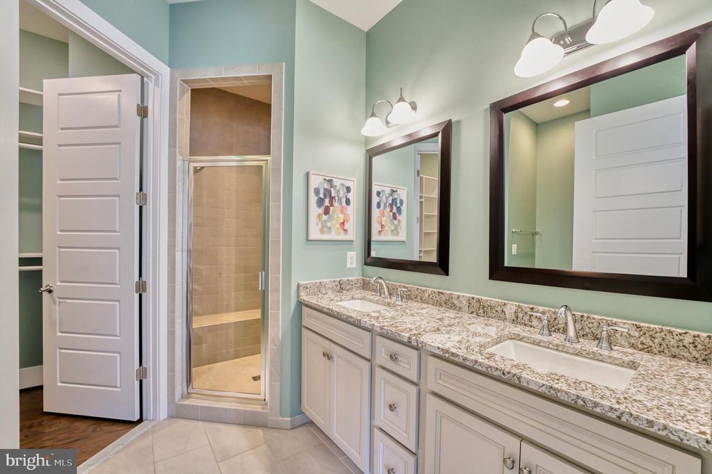 23695 CYPRESS GLEN SQUARE