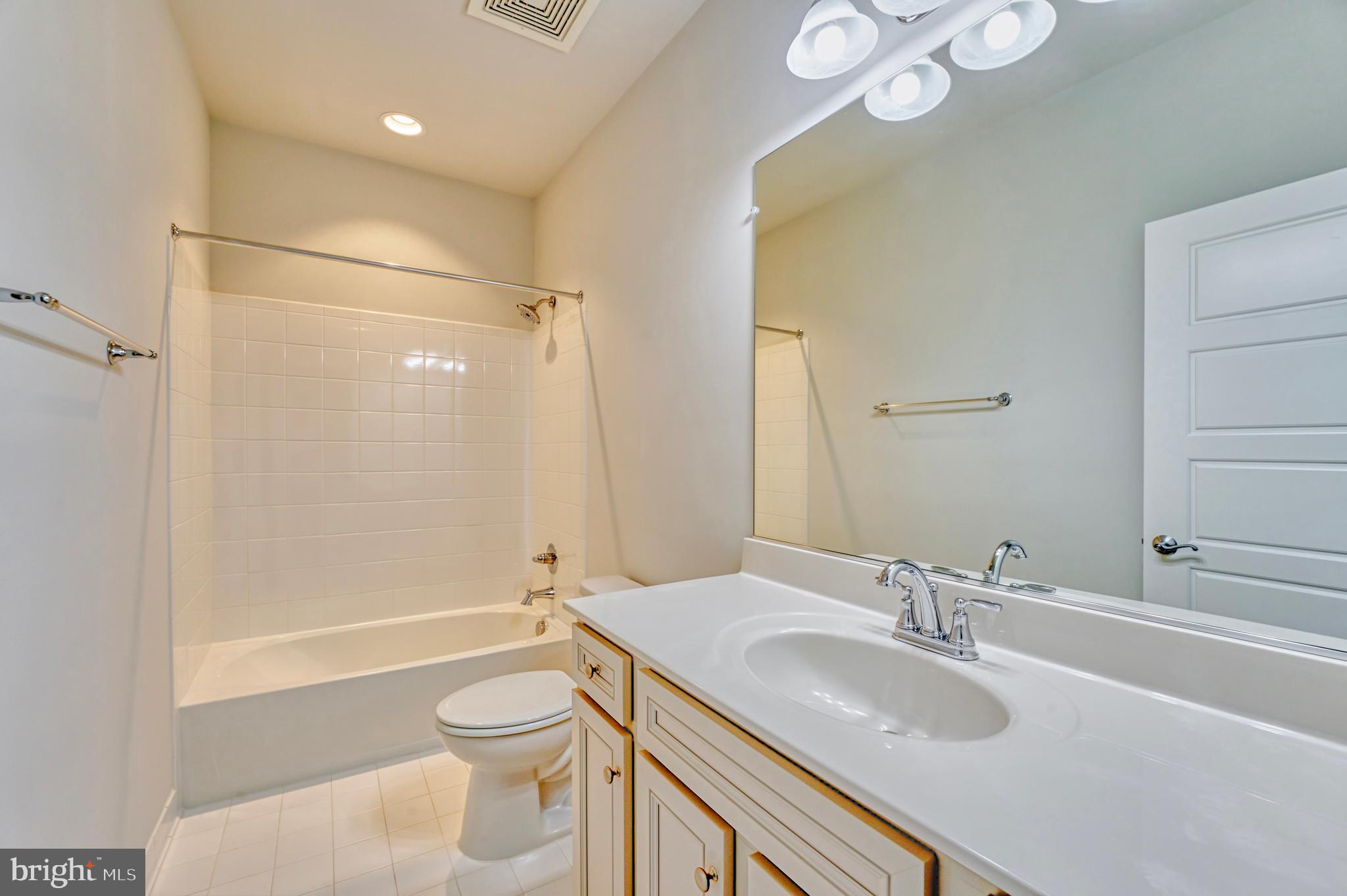 23695 CYPRESS GLEN SQUARE