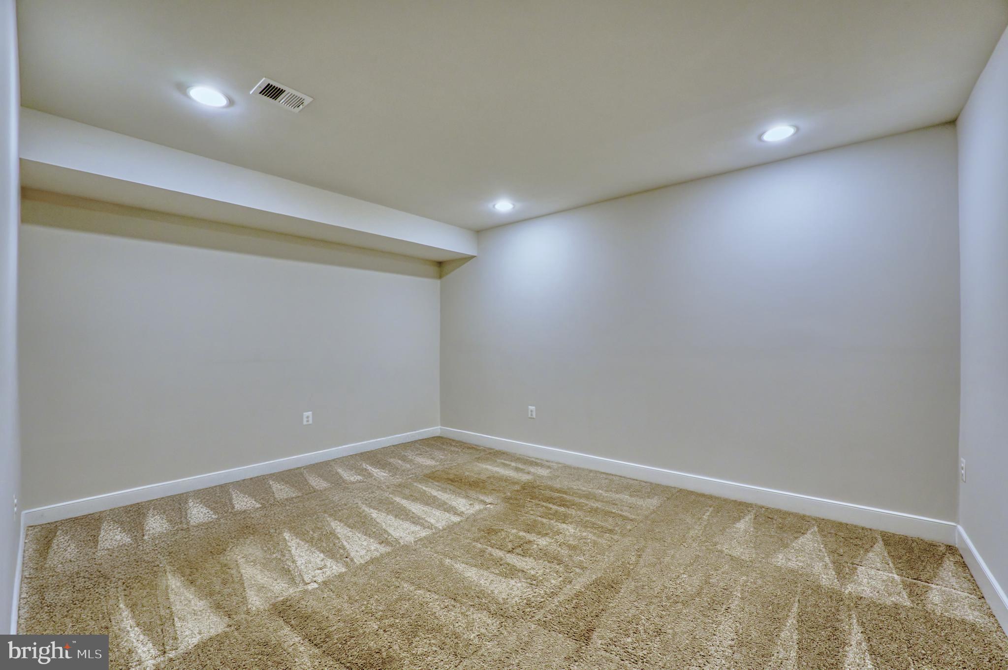 23695 CYPRESS GLEN SQUARE
