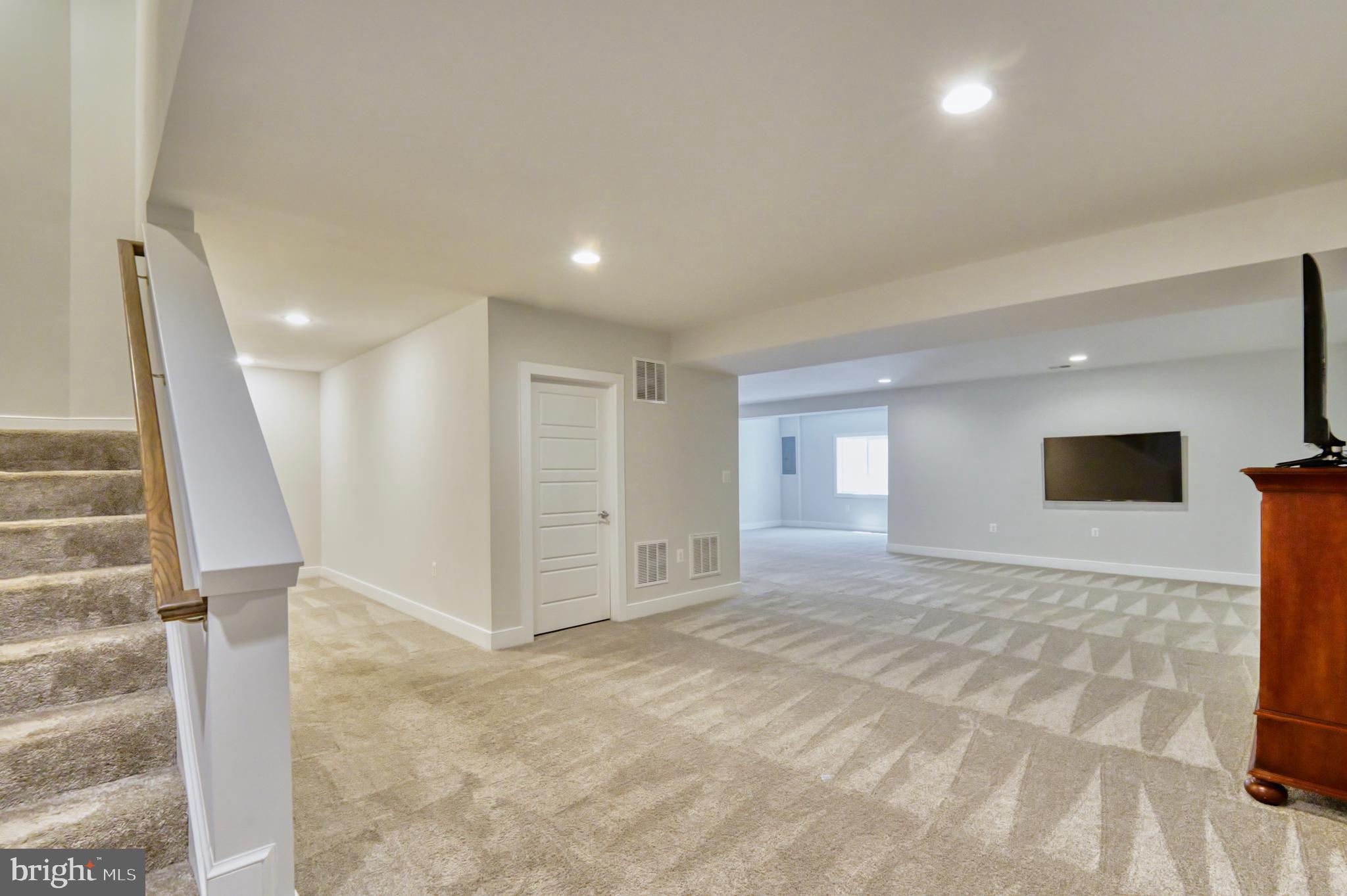 23695 CYPRESS GLEN SQUARE