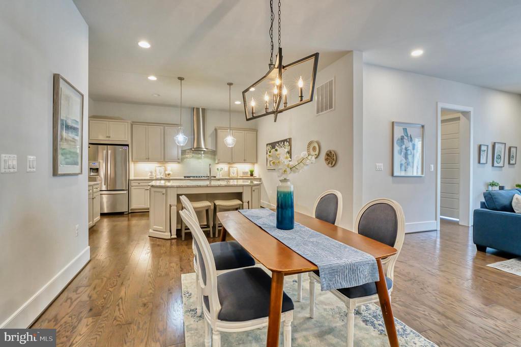 23695 CYPRESS GLEN SQUARE