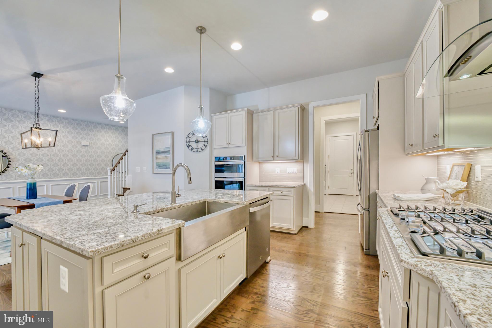 23695 CYPRESS GLEN SQUARE