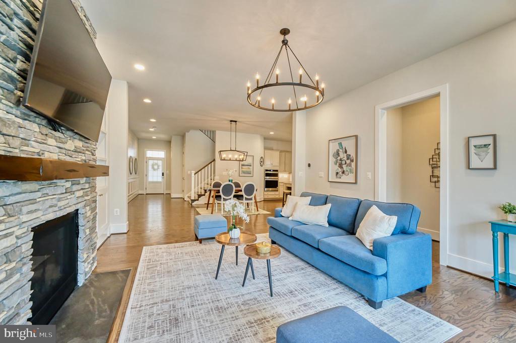 23695 CYPRESS GLEN SQUARE
