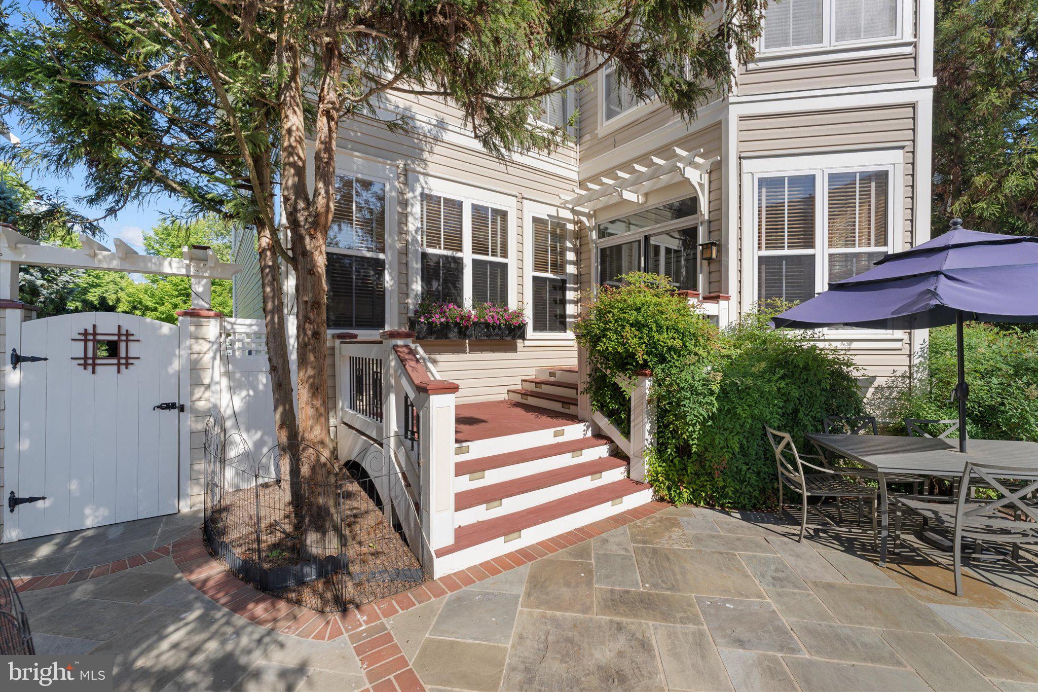 22826 COURTLAND PARK DRIVE
