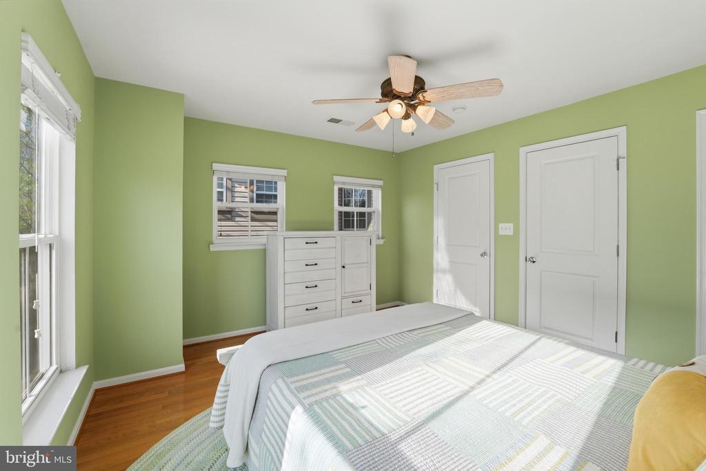22826 COURTLAND PARK DRIVE
