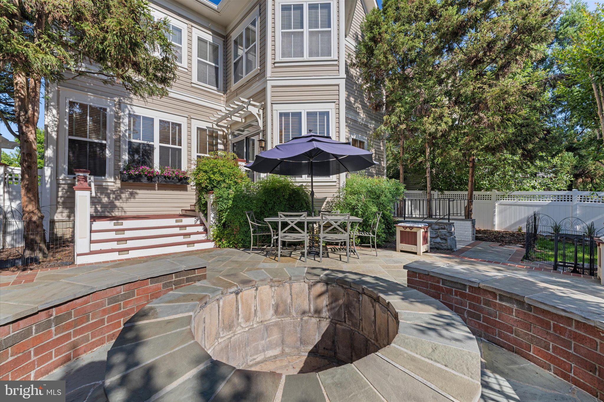 22826 COURTLAND PARK DRIVE